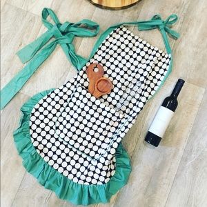Retro-chic Polka Dot Apron 🥣🍈